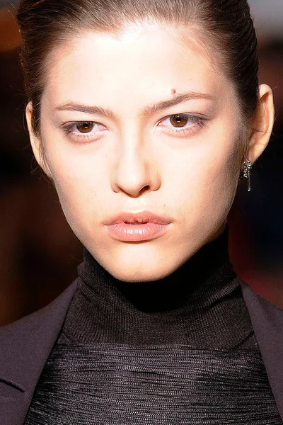 Look 1